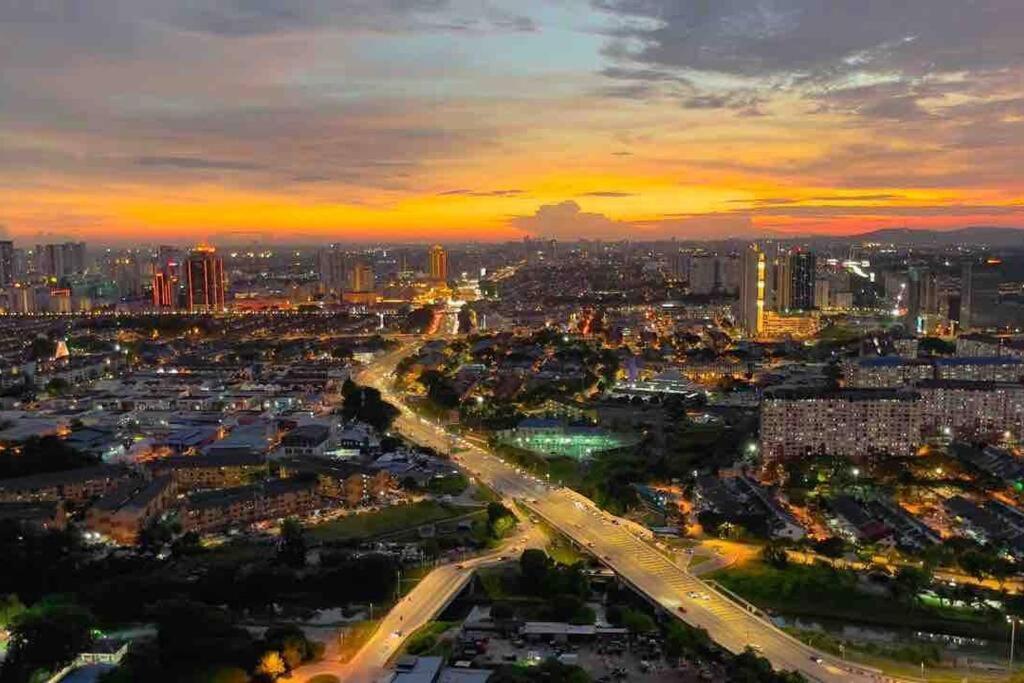 Cozy Aera Residence / Free Wi-Fi Netflix / Sunway Petaling Jaya Exteriér fotografie